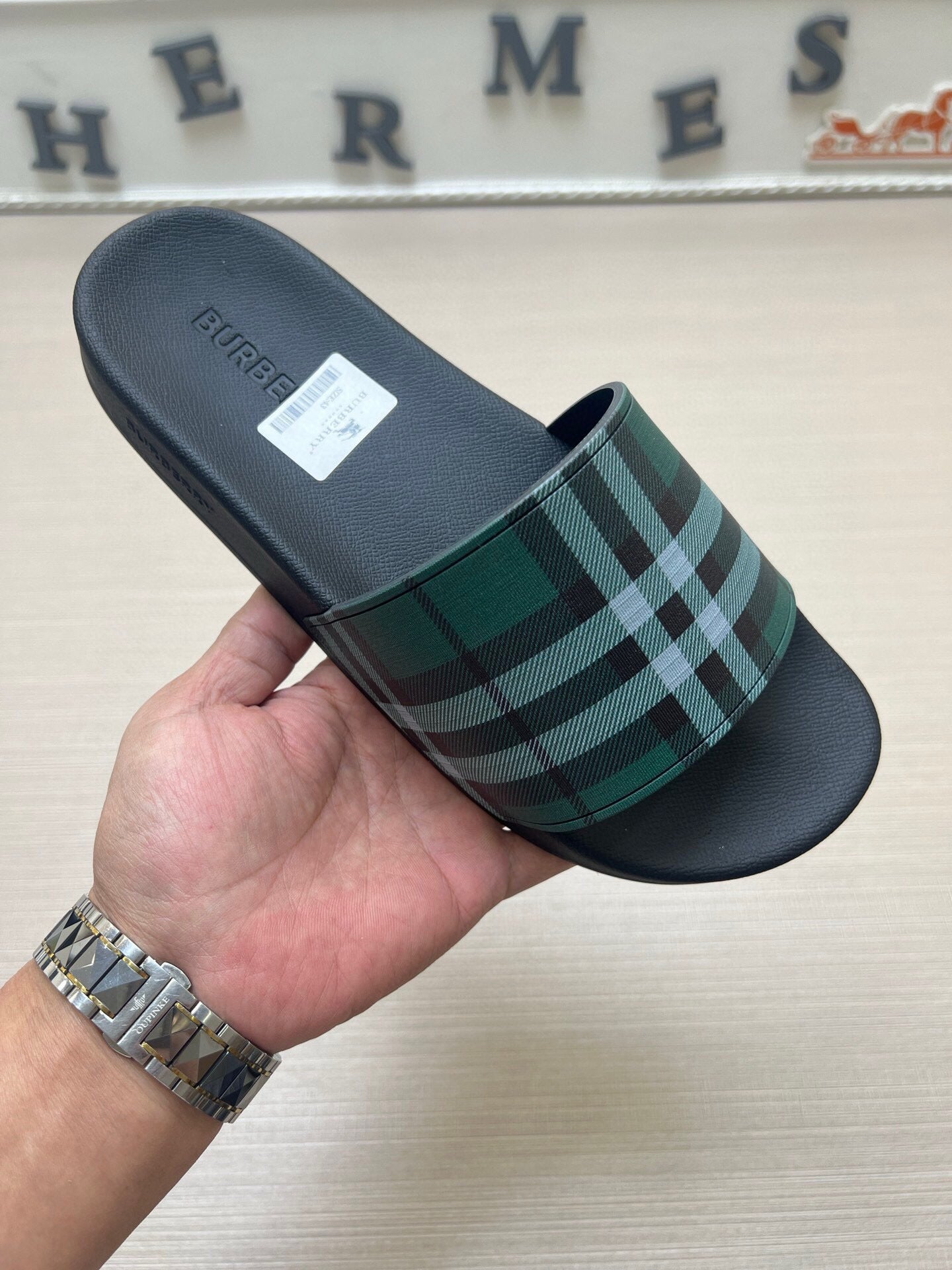 535ZR251ZDE Stylish Slippers