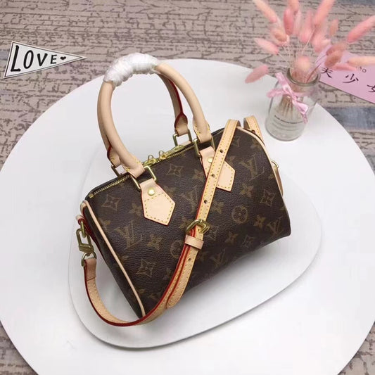9E1BDE Stylish leather bag 
