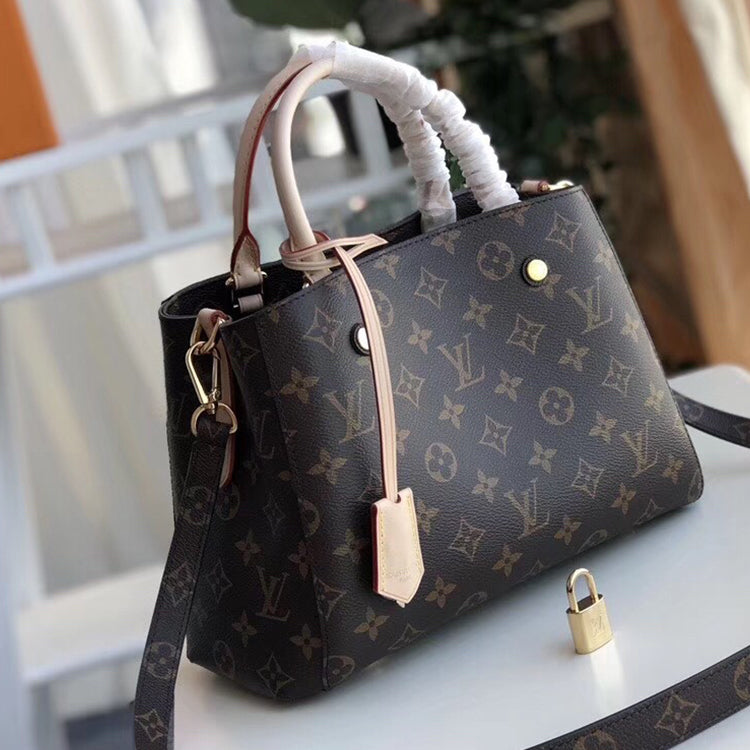 AE35BDE Stylish leather bag 