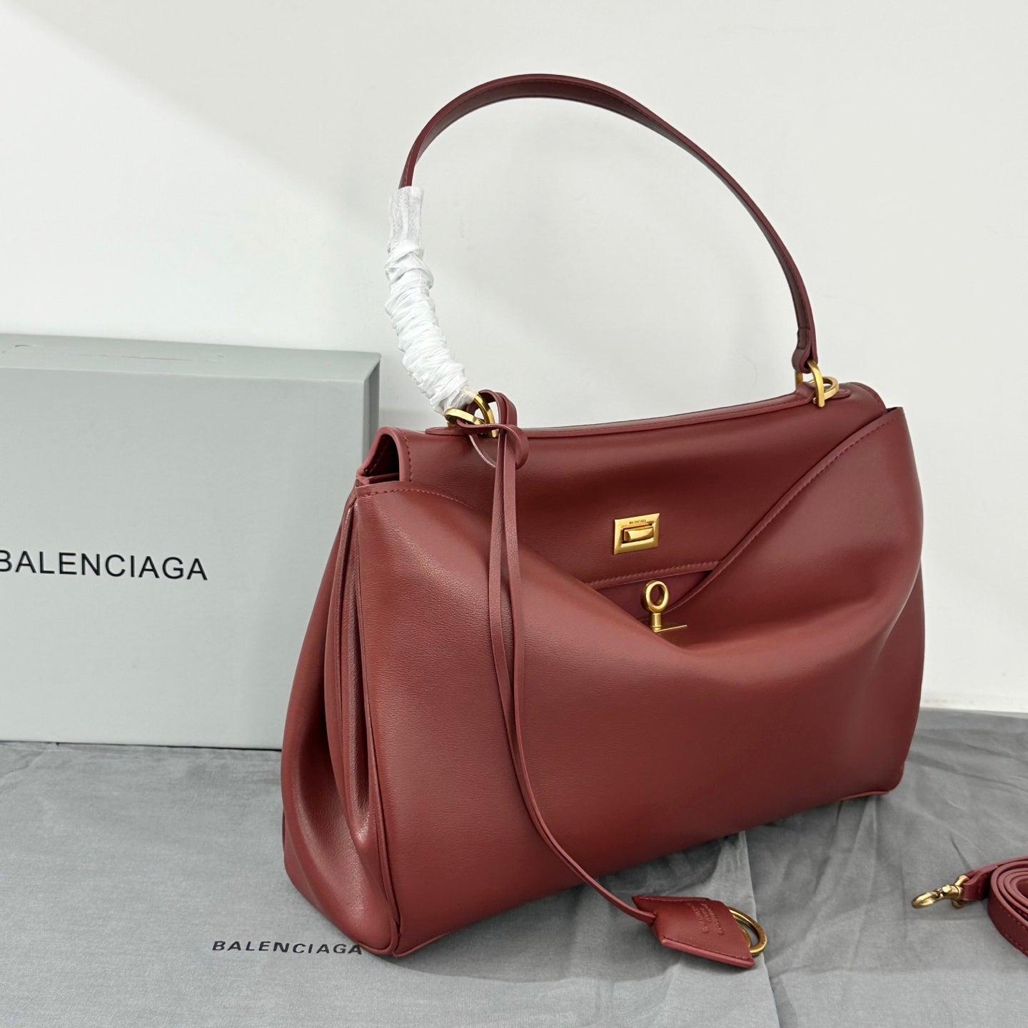 155NJ56BDE Stylish leather bag