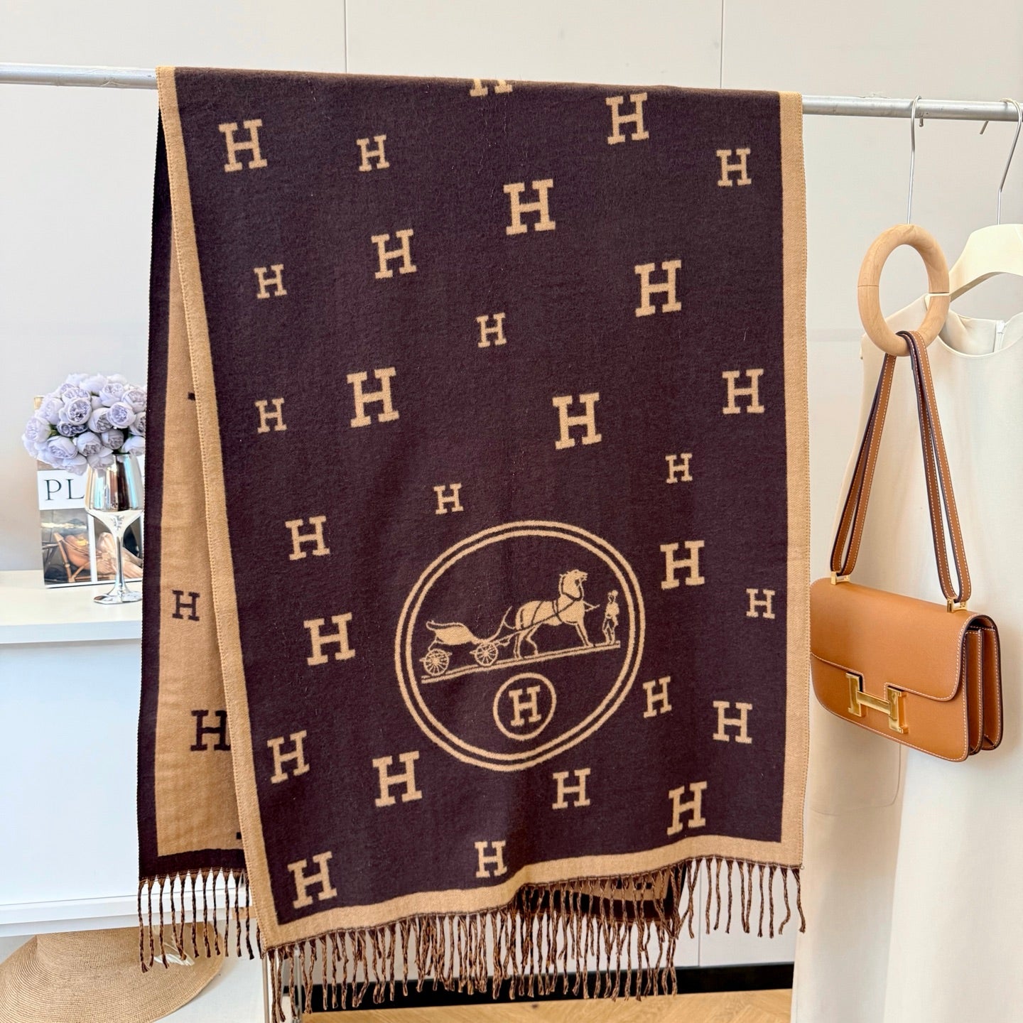 185ZH43WDE Stylish Winter Scarves