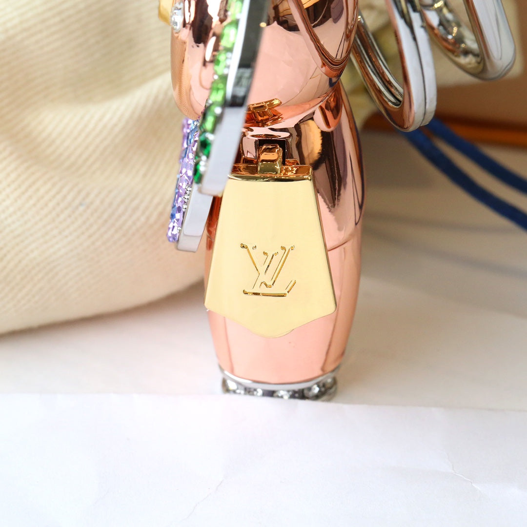 14E68ADE Stylish key closure
