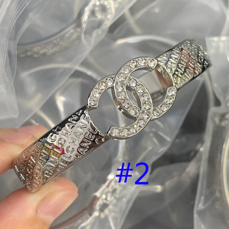 8XC61KDE Stylish Bracelets