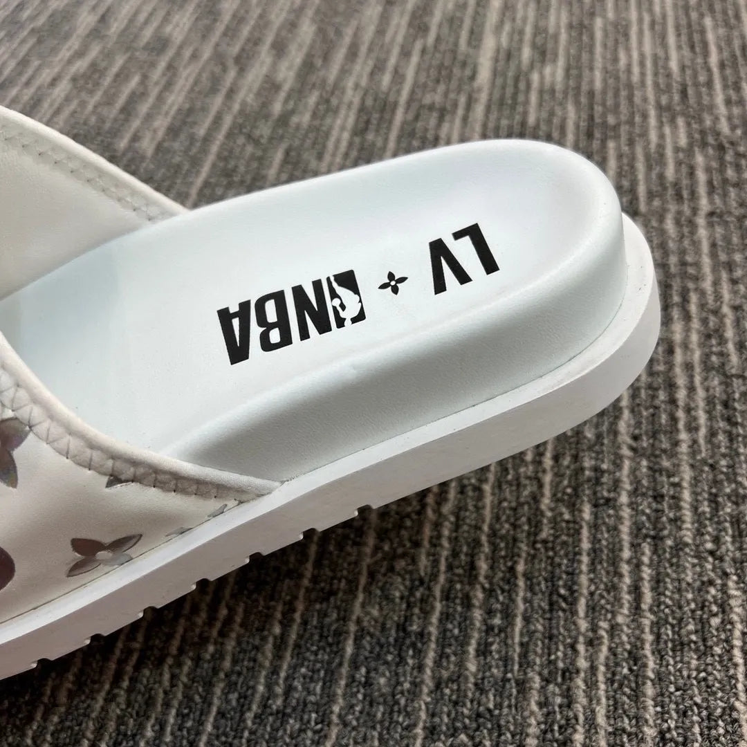 5YE47ZDE Stylish Slippers