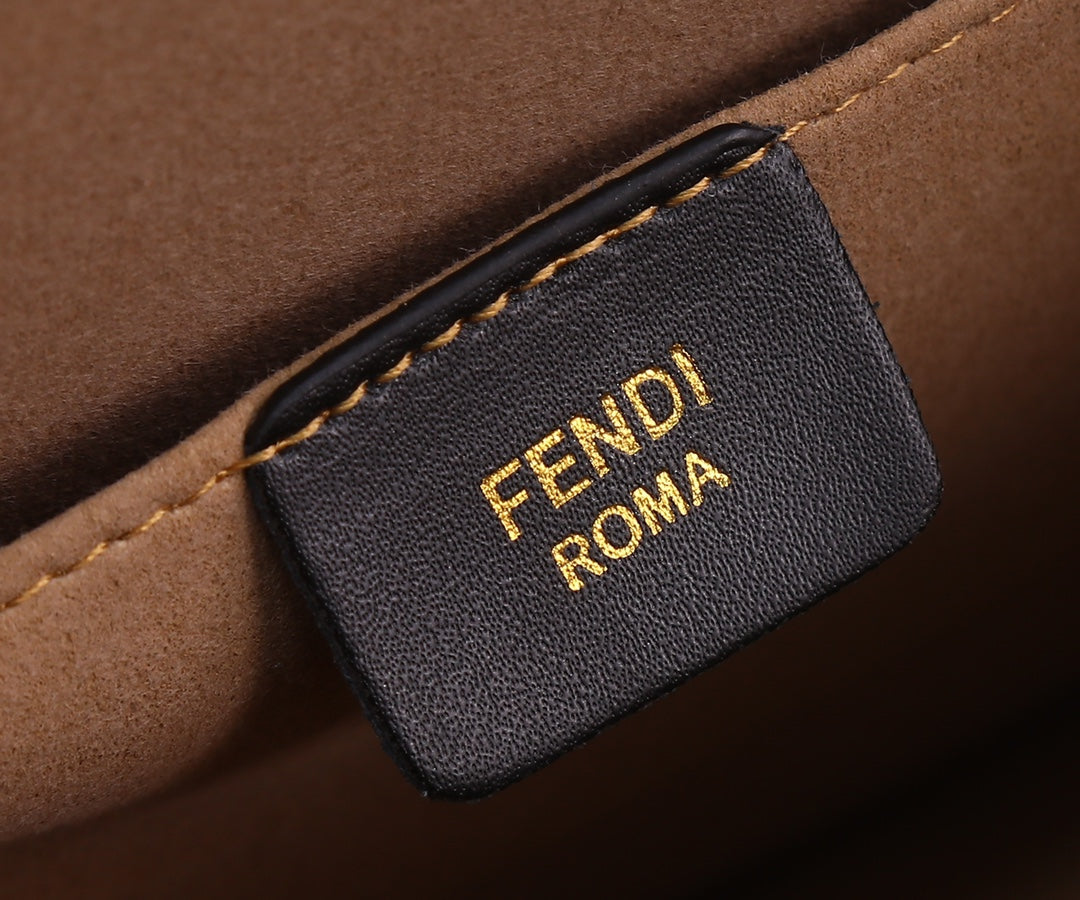 1XF91BDE Stylish leather bag 