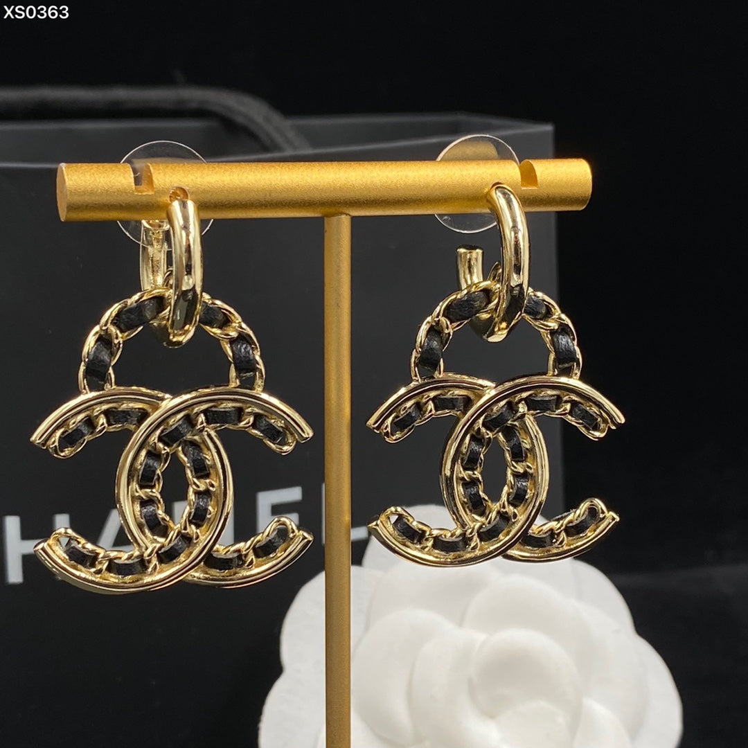 1YC392EDE Stylish Earrings
