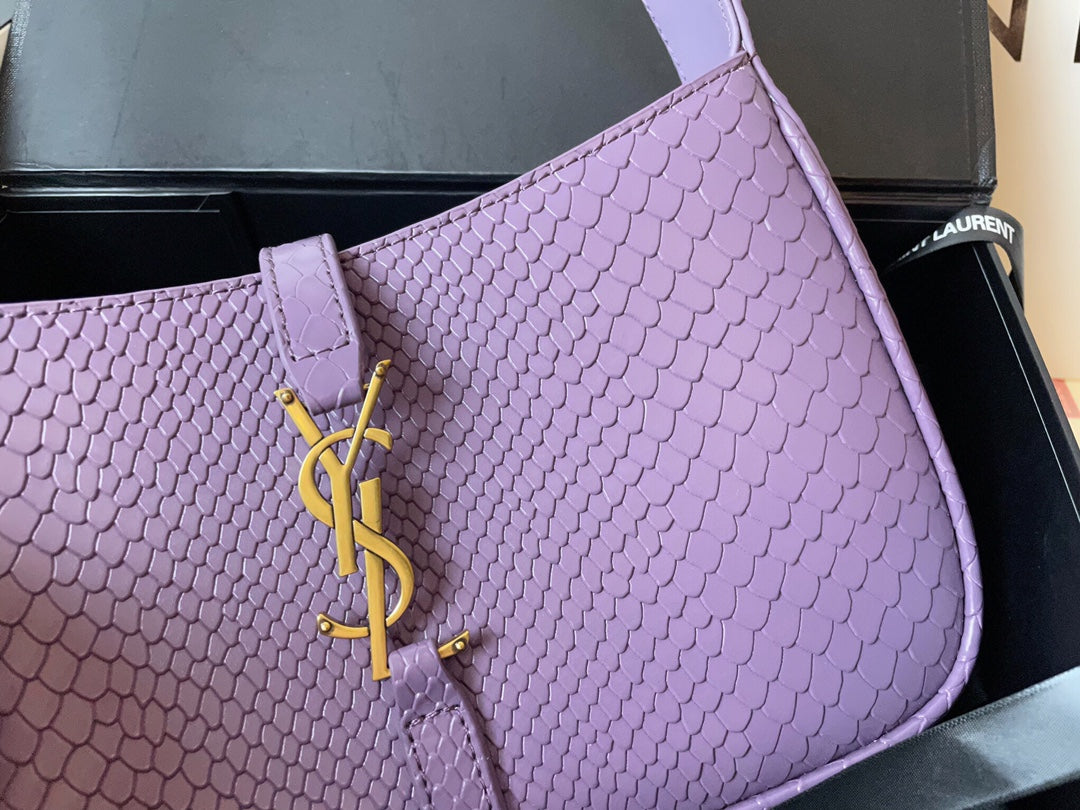 4XSL29BDE Stylish leather bag 