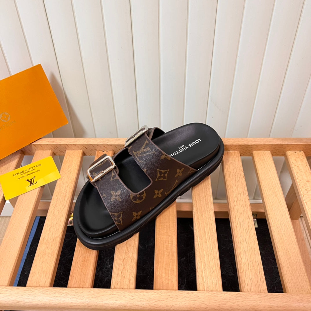 14E208ZDE Stylish Slippers