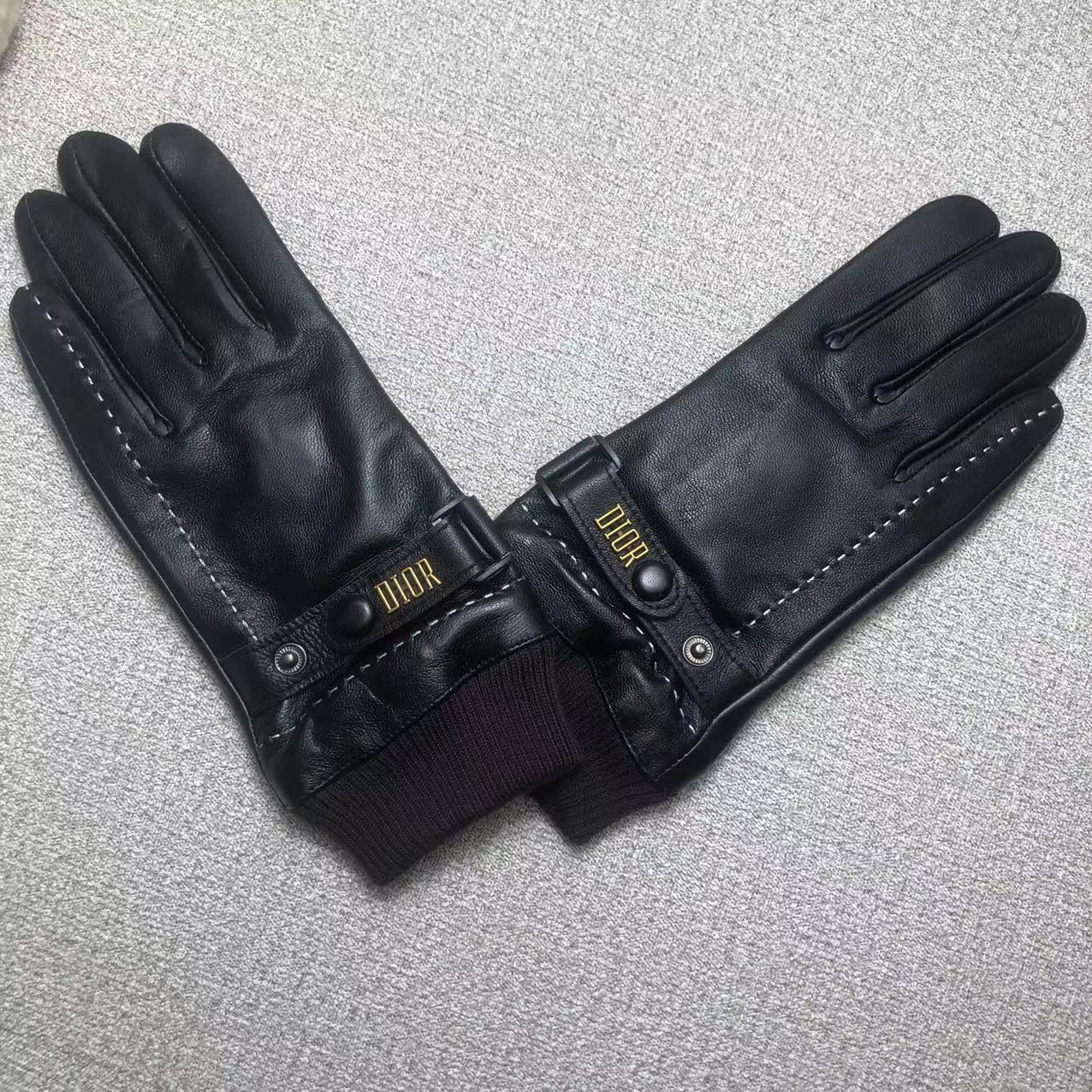 24D82SDE Stylish gloves