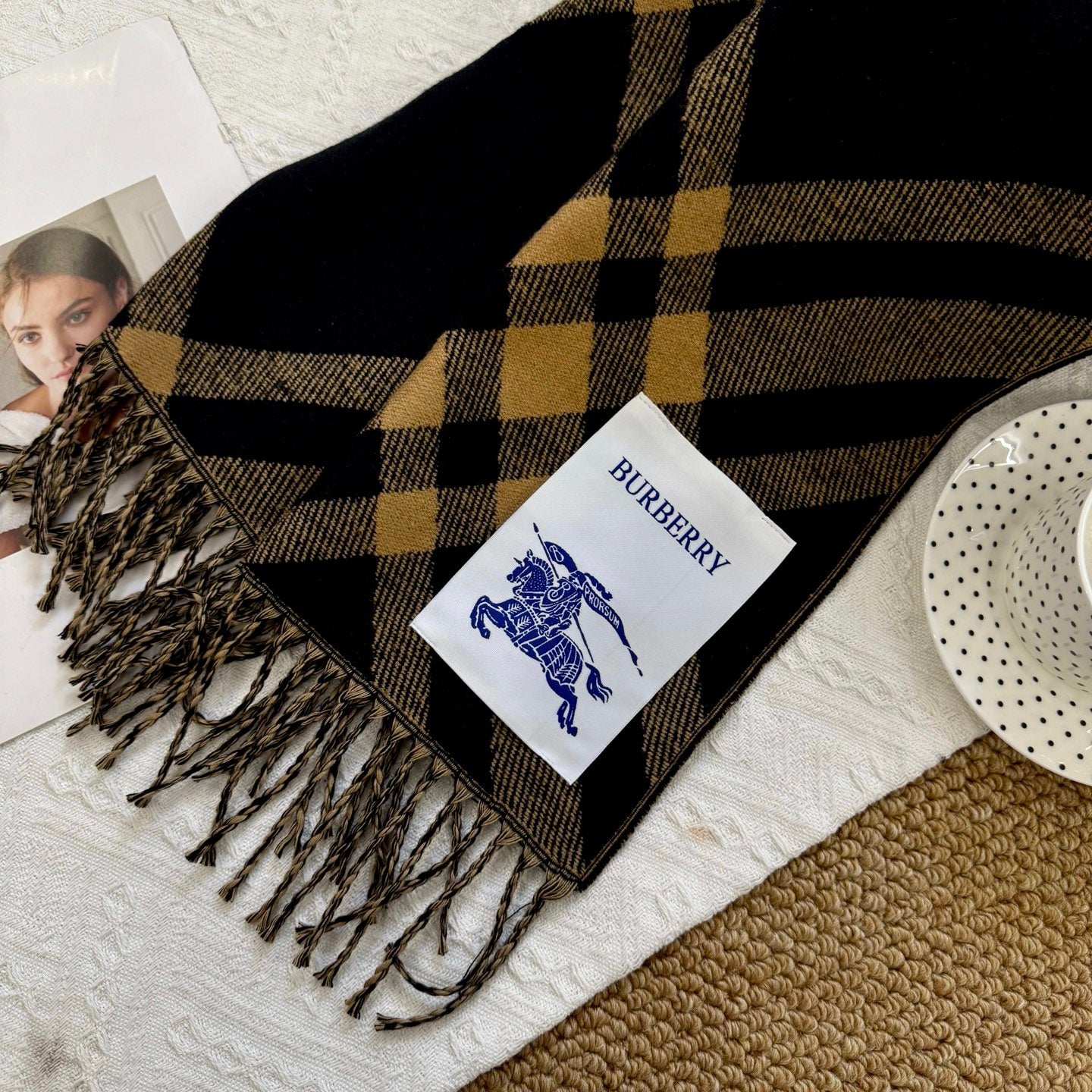 185ZR32WDE Stylish Winter Scarves