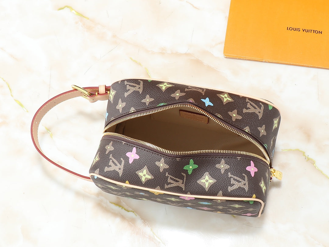 15RE69BDE Stylish leather bag