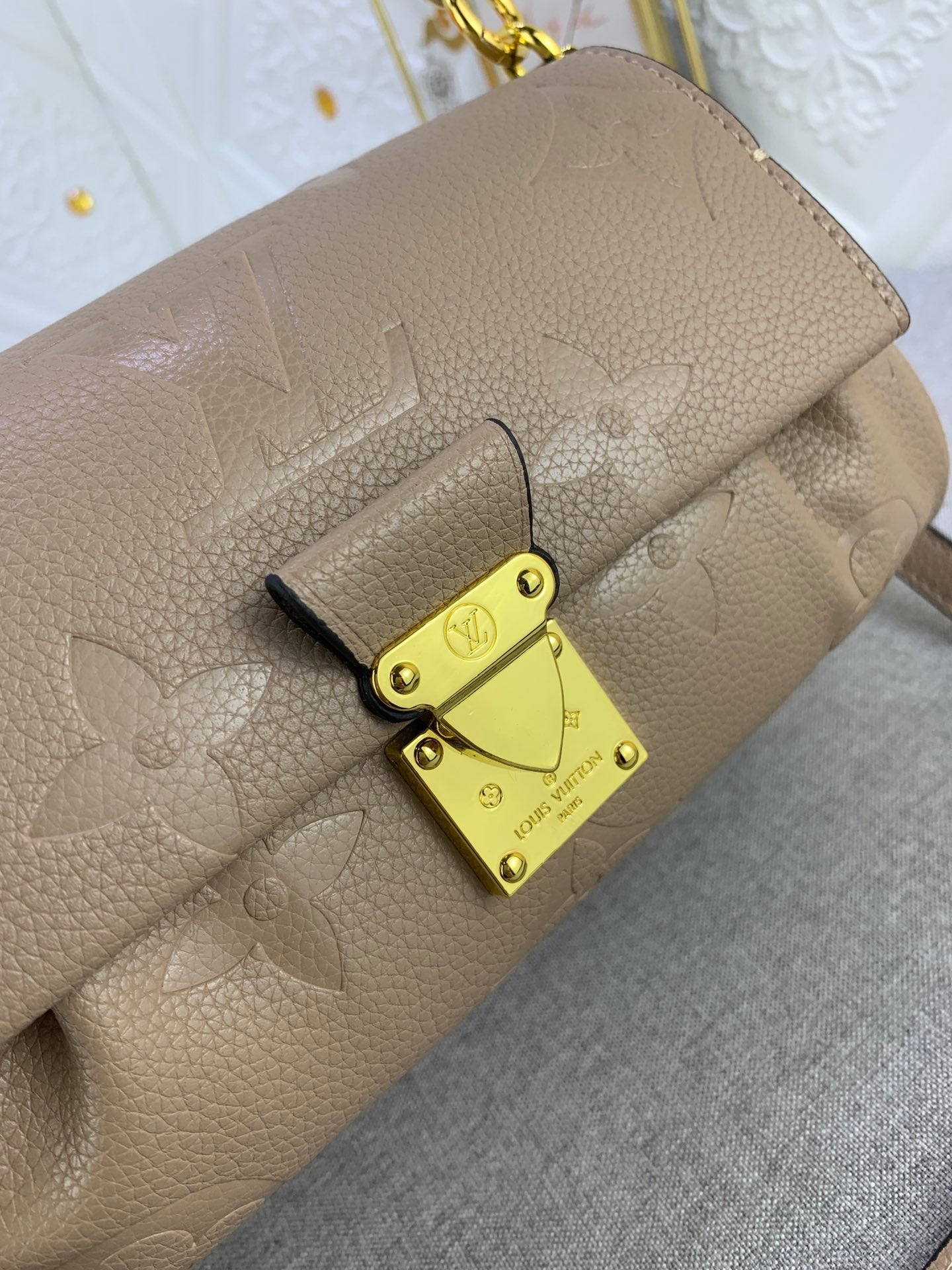 2XR363BDE Stylish leather bag 