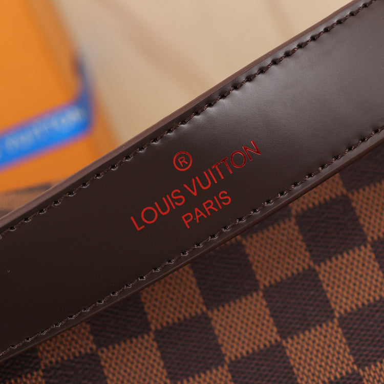 1E86BDE Stylish leather bag 