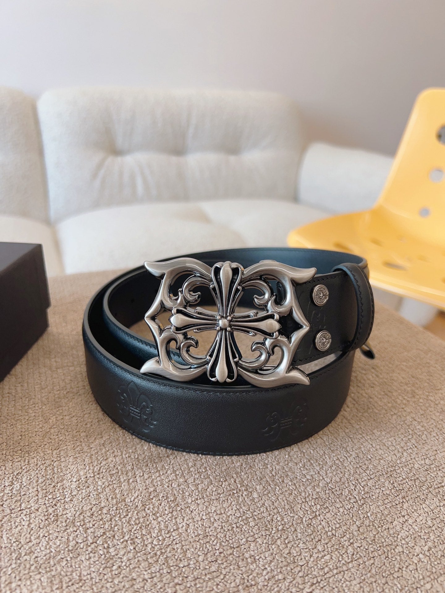 255RA17PDE Stylish  High quality belt With full package