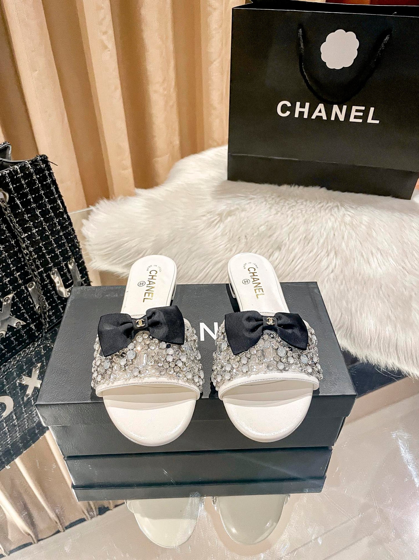 14C165ZDE Stylish Slippers