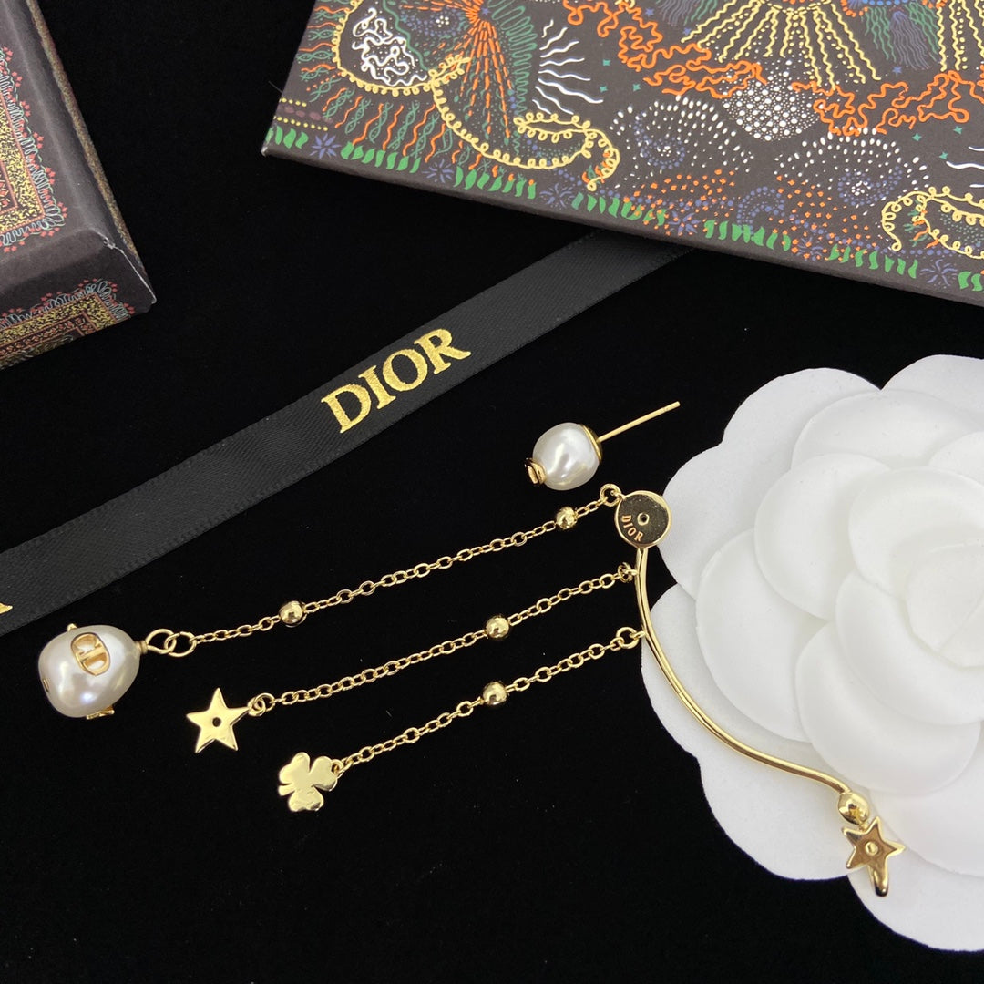 1YD423EDE Stylish Earrings