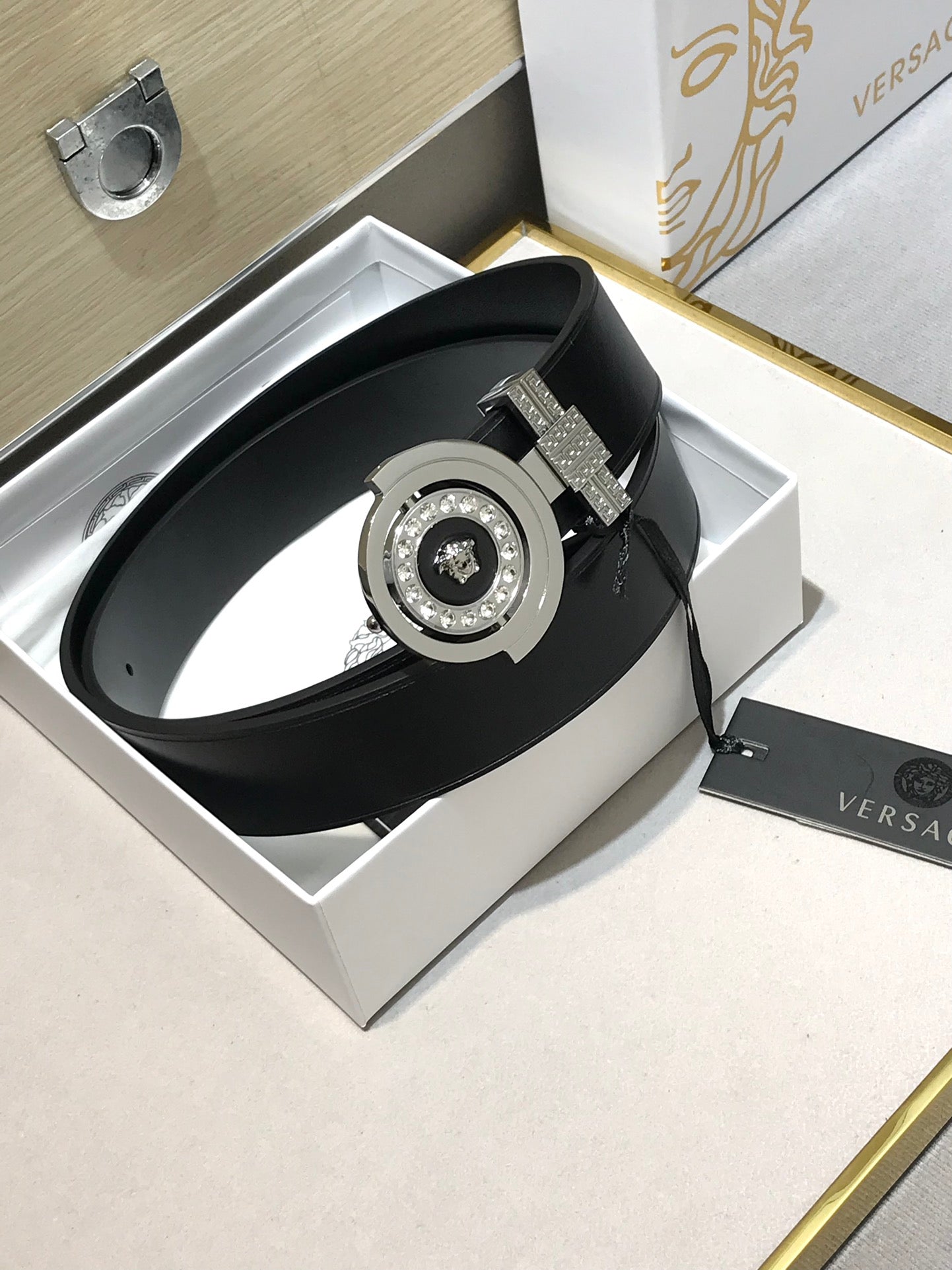 14V80PDE Stylish  High quality belt With full package