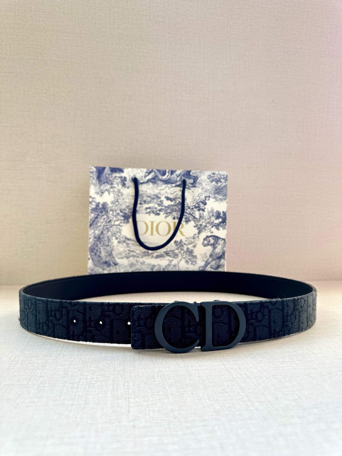 155RD206PDE Stylish  High quality belt With full package