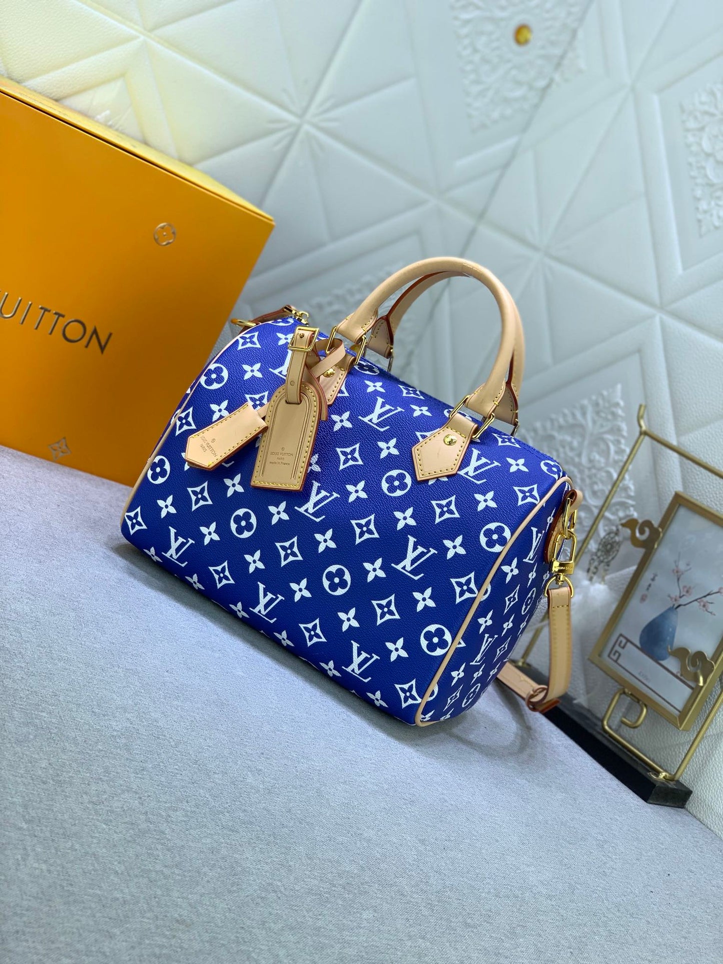 2XE268BDE Stylish leather bag 