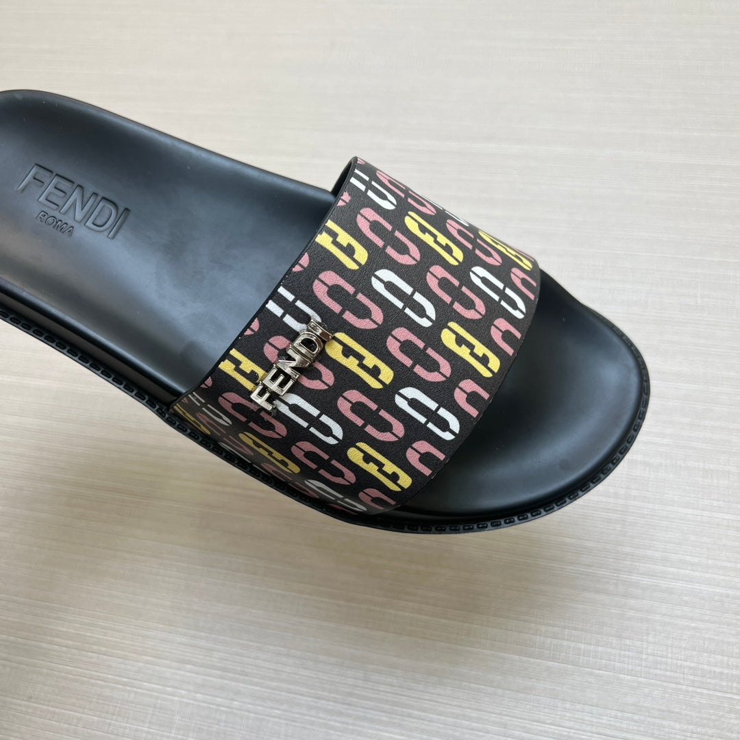 54F120ZDE Stylish slippers