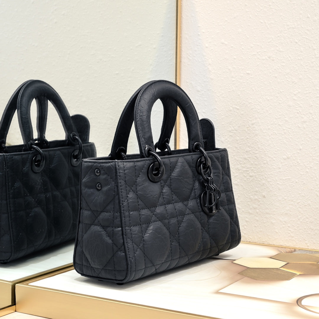 1XD438BDE Stylish leather bag