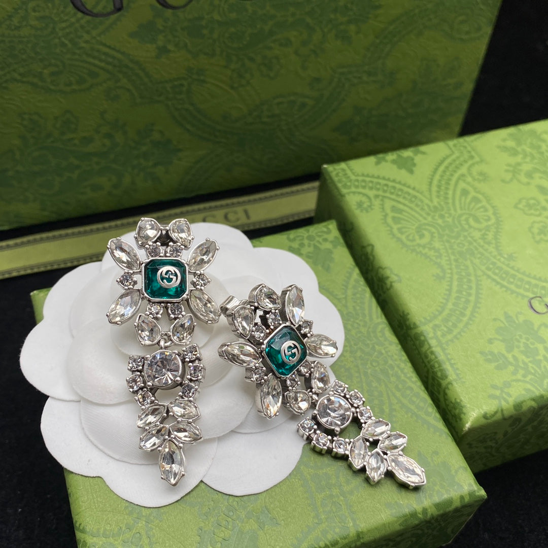 1YB357EDE Stylish Earrings