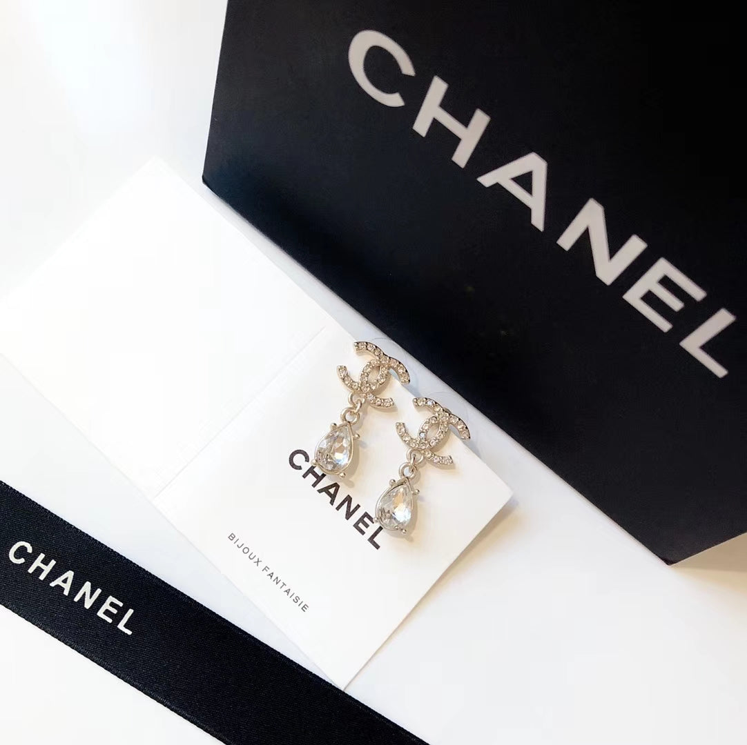 14C41EDE Stylish Earrings