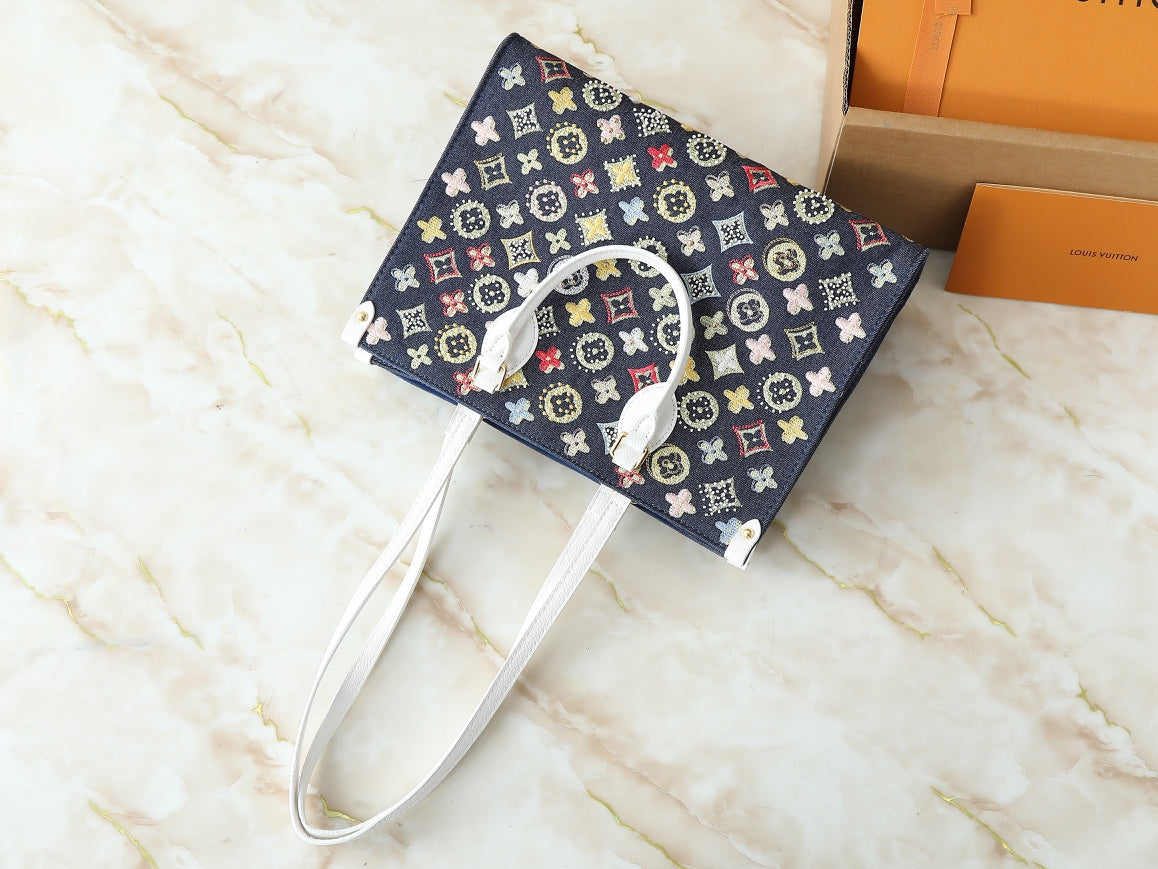 15RE22BDE Stylish genuine leather embroidered bag