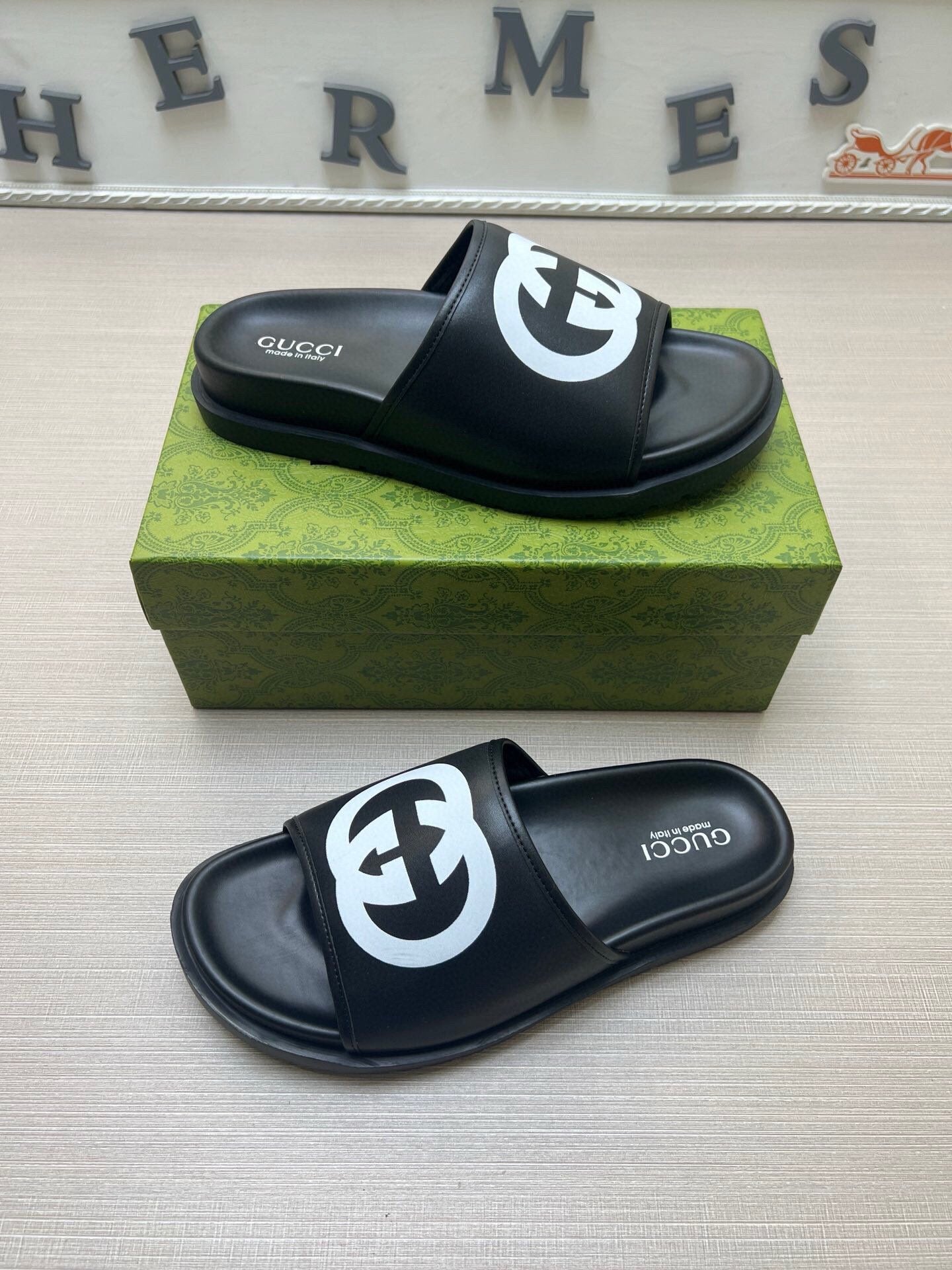 5WB241ZDE Stylish Slippers