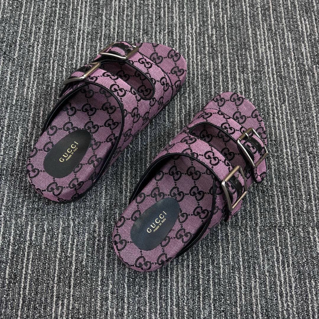 54B123ZDE Stylish slippers