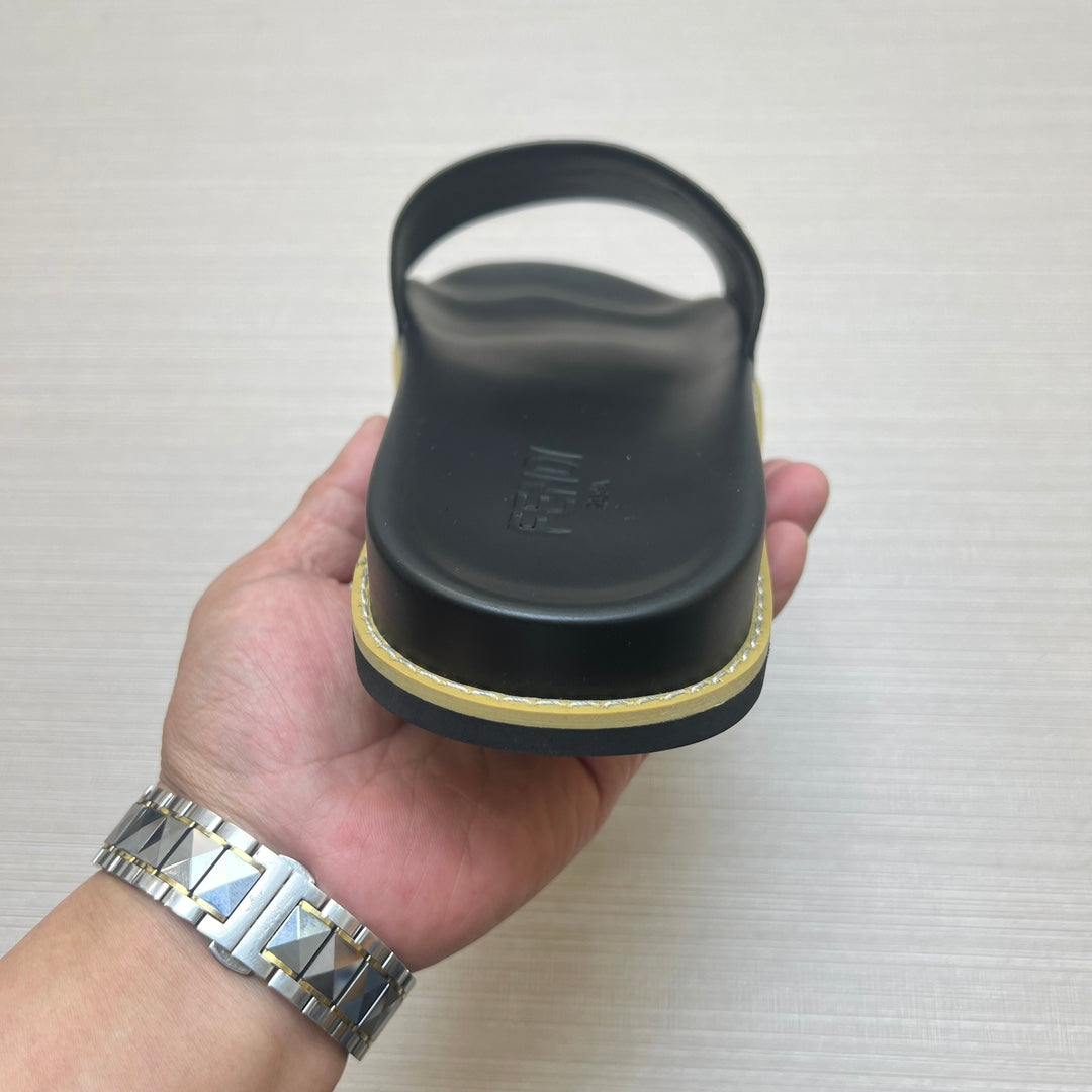 54F121ZDE Stylish slippers