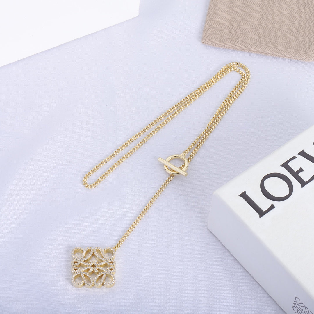 175RA37XDE Stylish  Necklaces