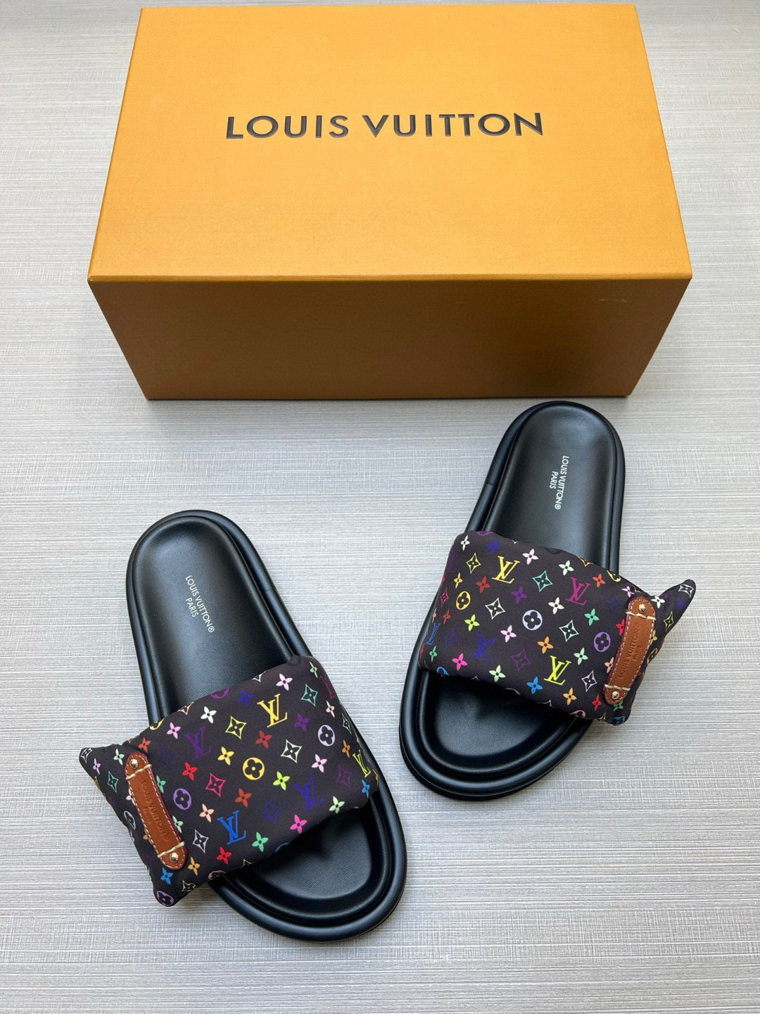 5QE6ZDE Stylish Slippers