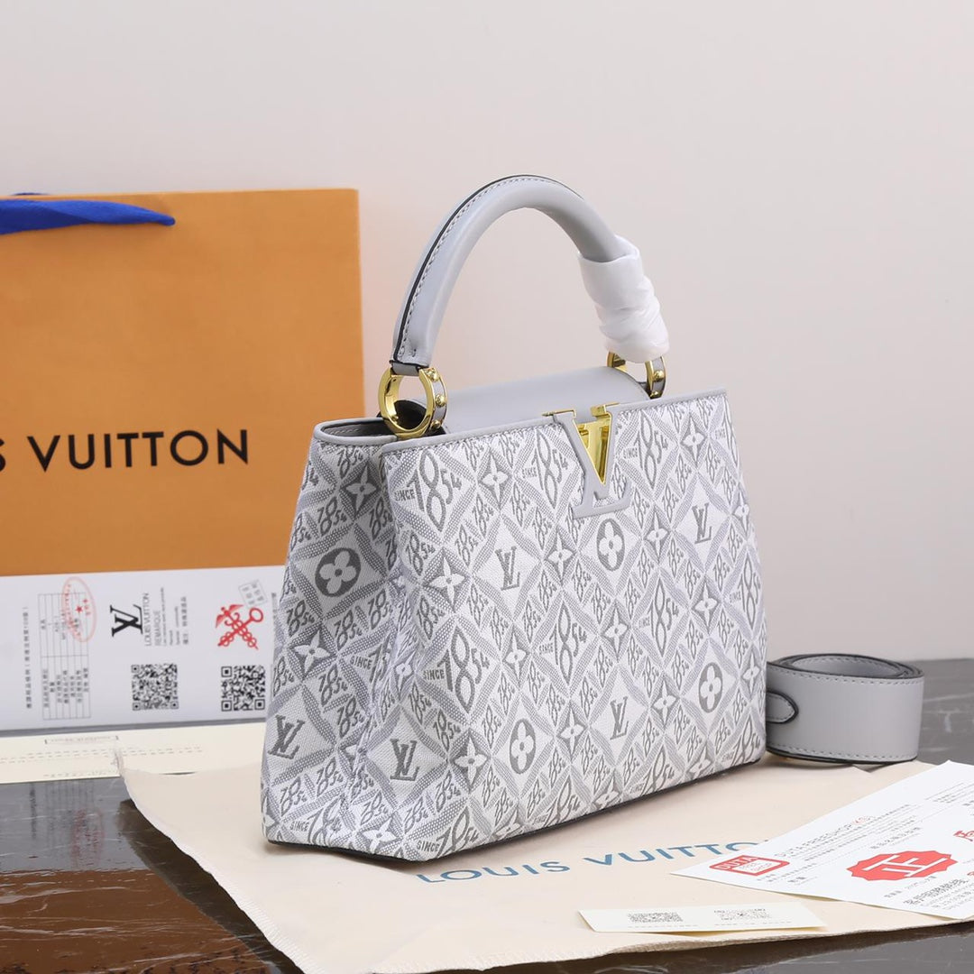 1XE441BDE Stylish leather bag