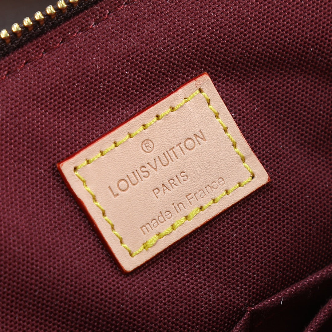 2XE126BDE Stylish leather bag 