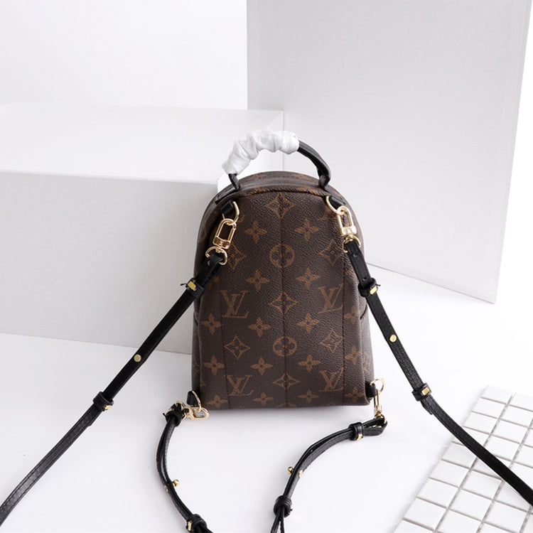 1E010BDE Stylish leather backpacks