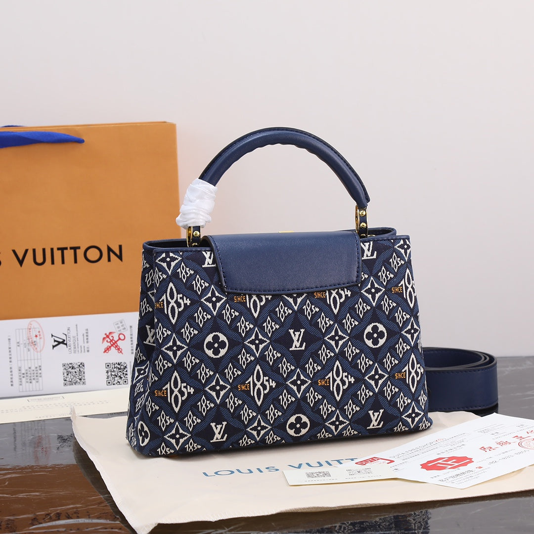 1XE441BDE Stylish leather bag