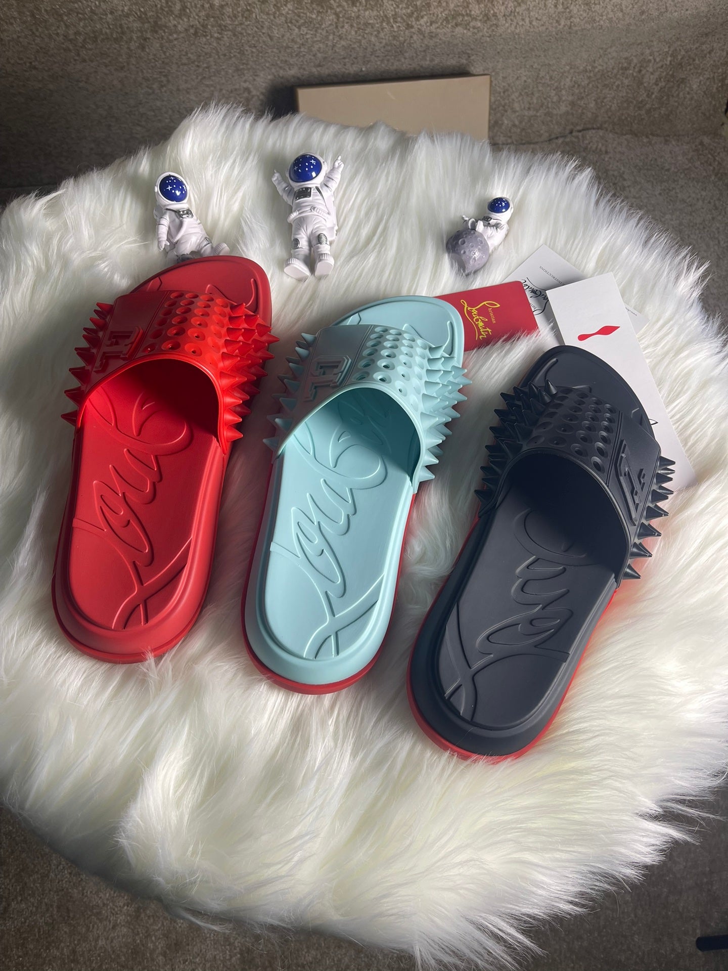 J4A22ZDE Stylish Slippers