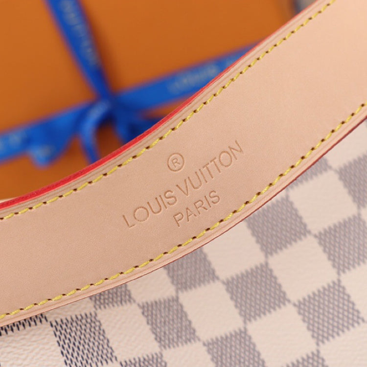 1E86BDE Stylish leather bag 