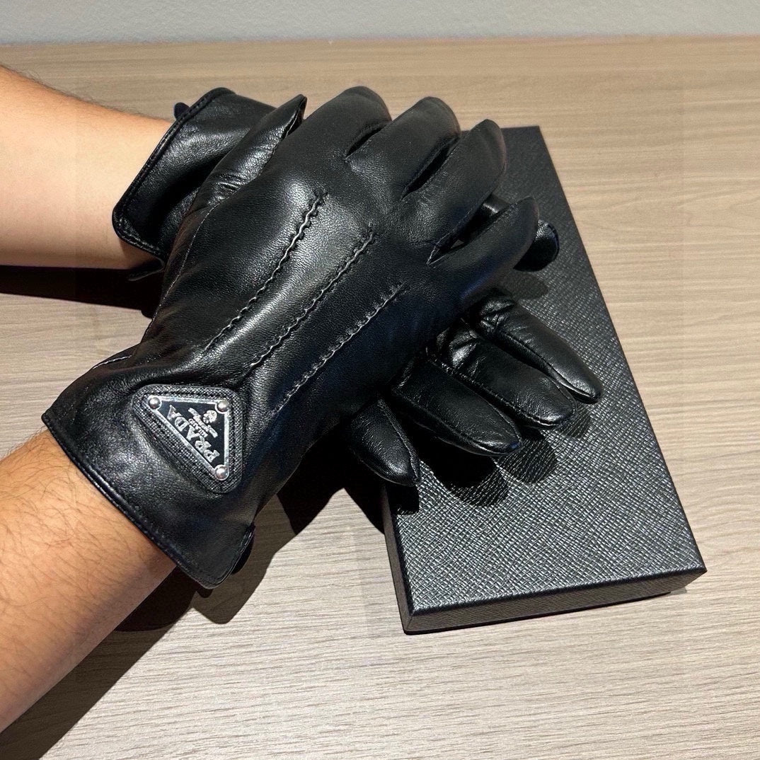 14PD49SDE Stylish gloves