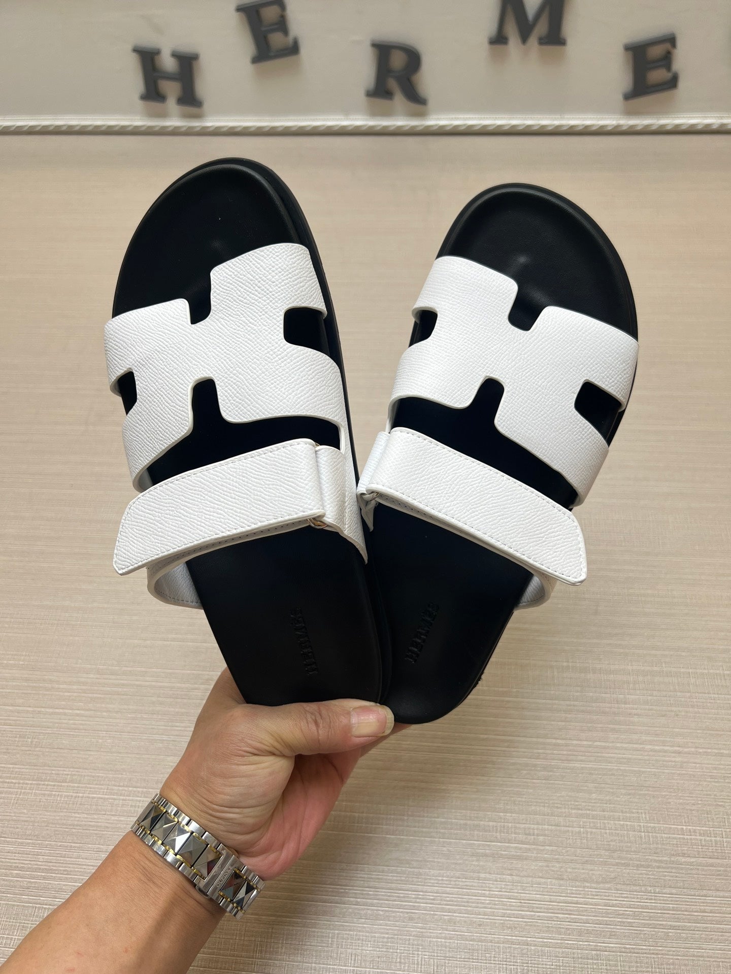 535RH6ZDE Stylish Slippers shoes
