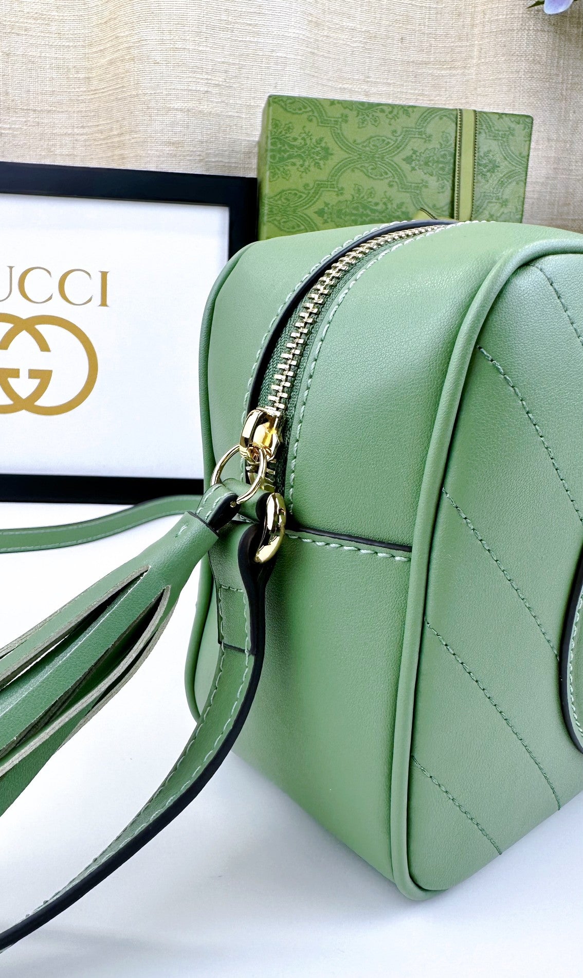 2WB29BDE Stylish leather bag