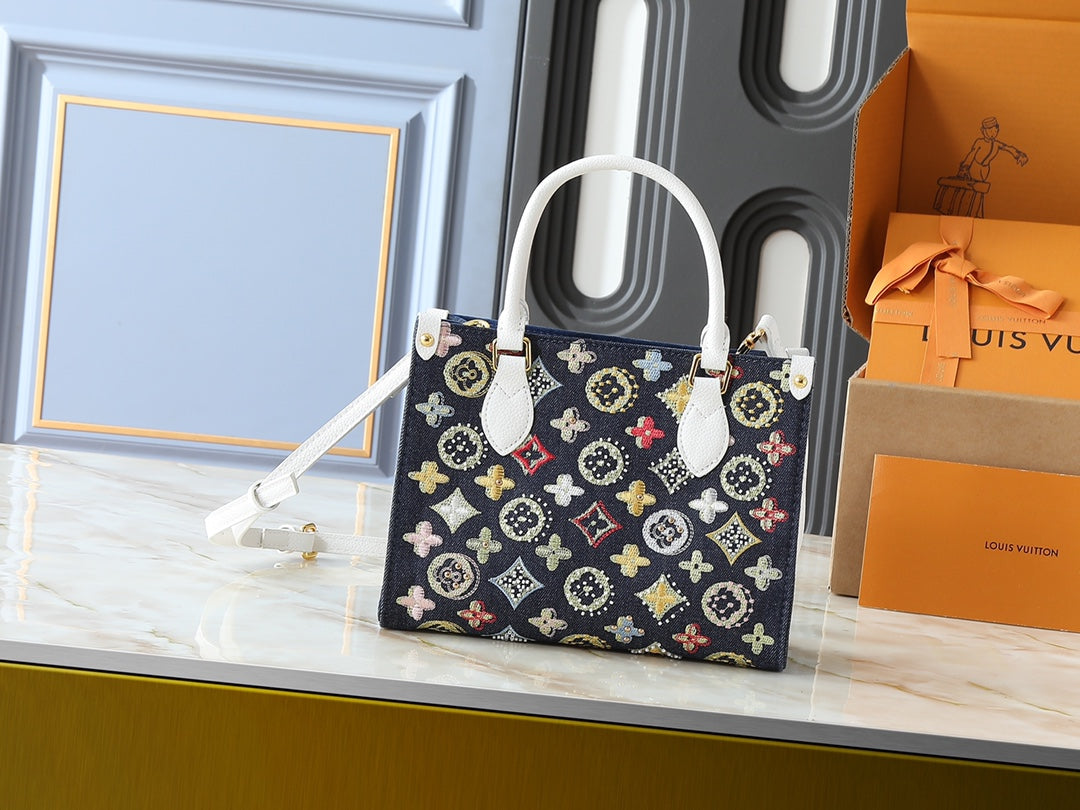 15RE22BDE Stylish genuine leather embroidered bag