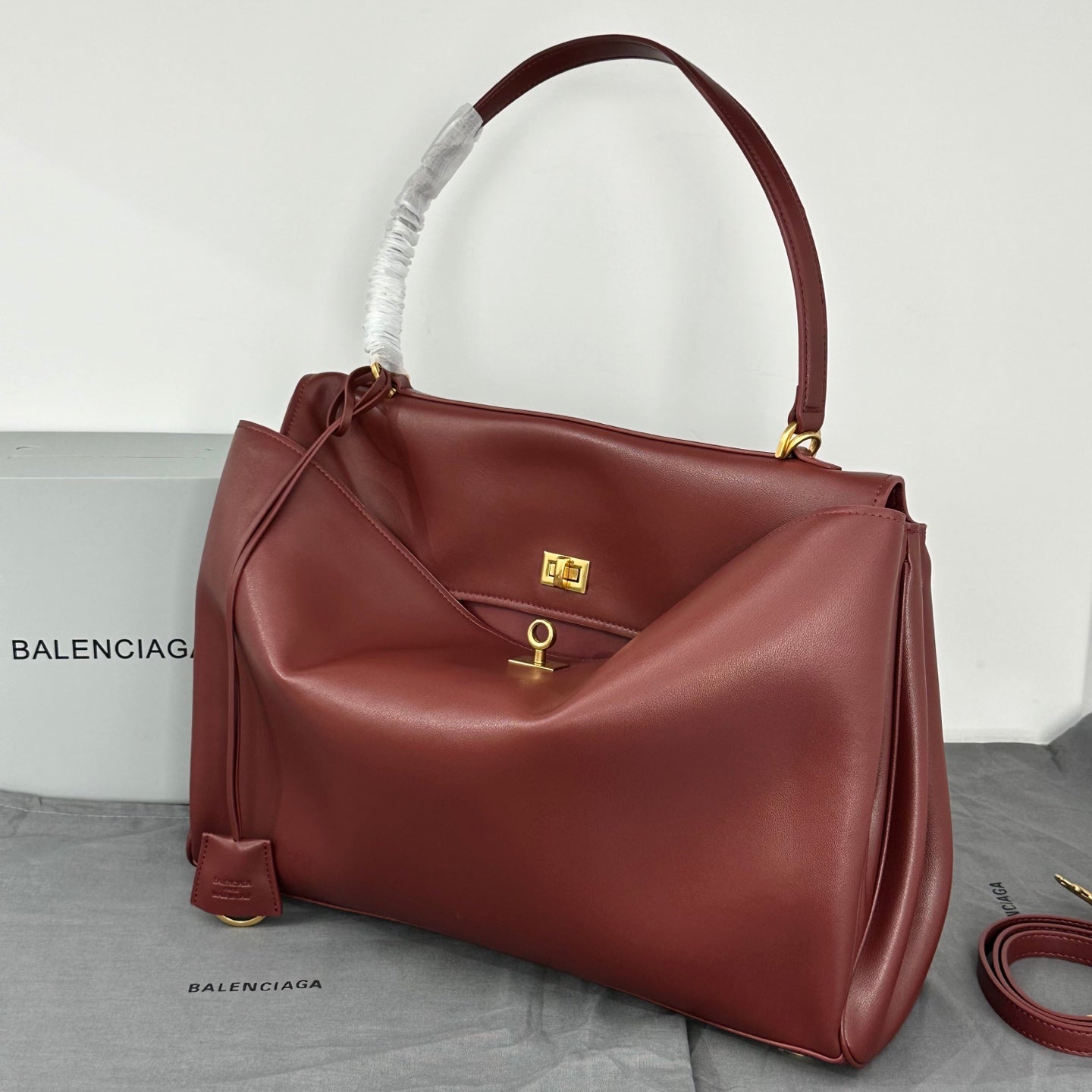 155NJ56BDE Stylish leather bag