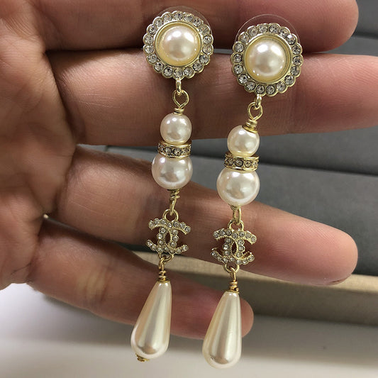 14C73EDE Stylish Earrings
