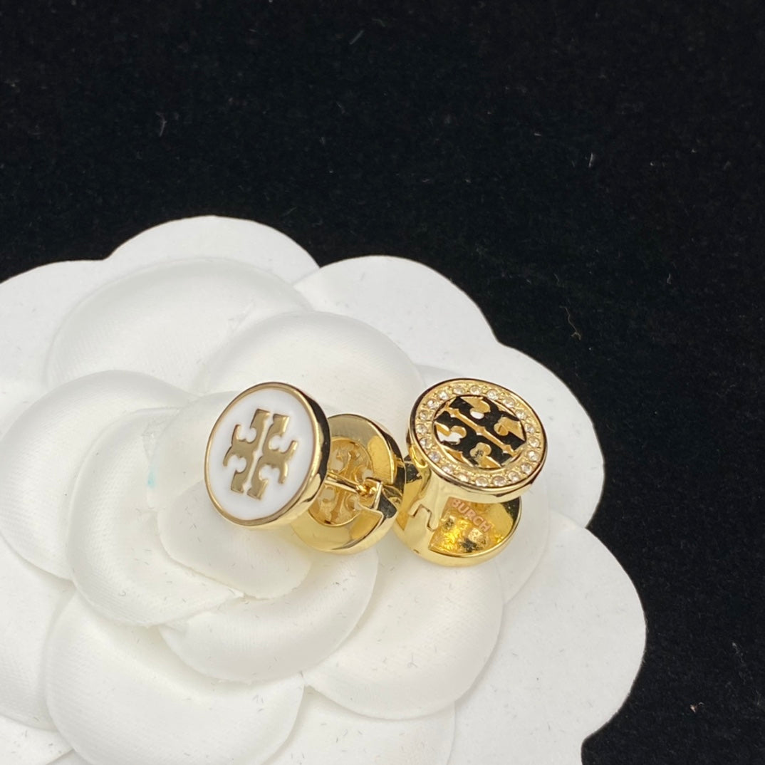 14A465EDE Stylish Earrings