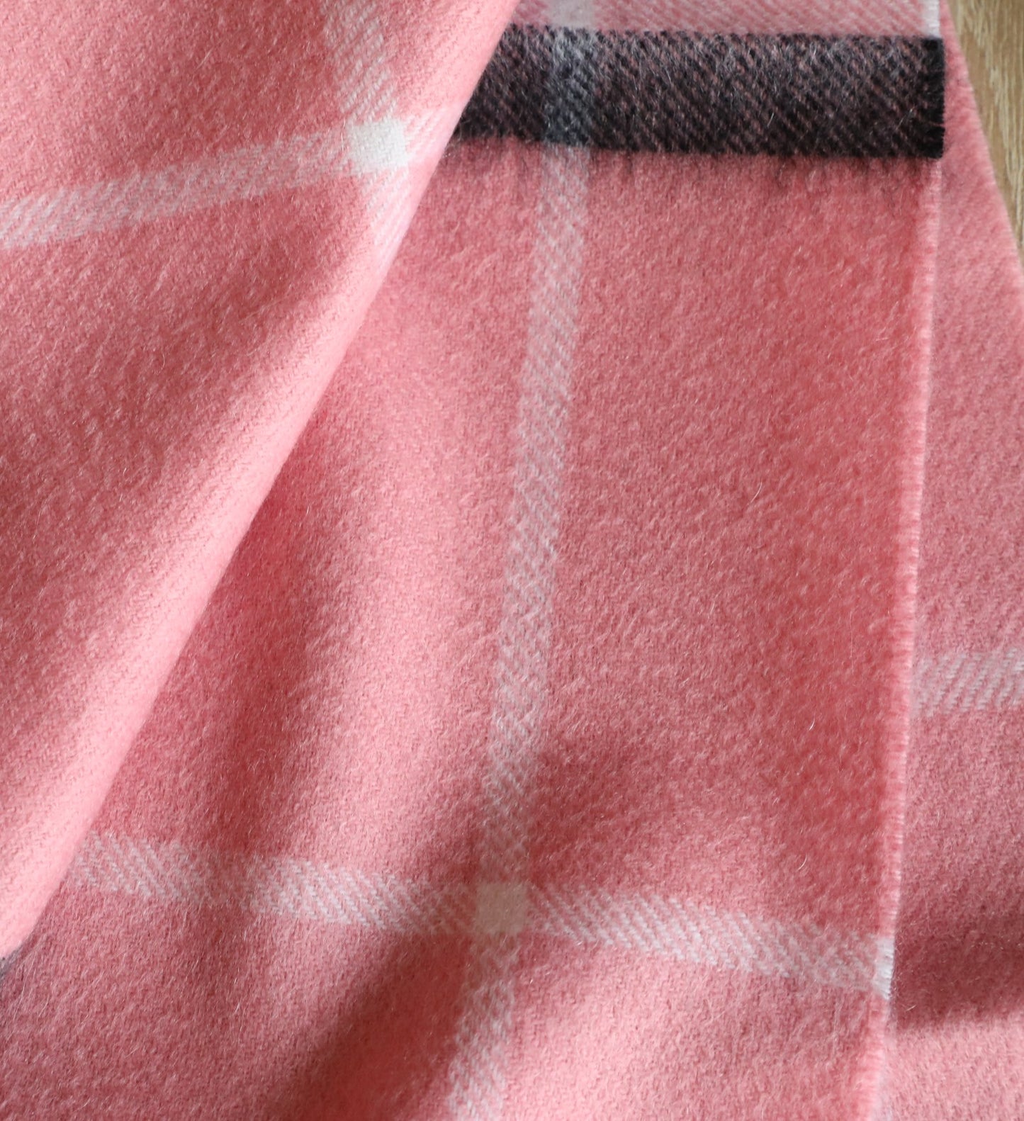 185ZR2WDE Stylish Winter Scarves
