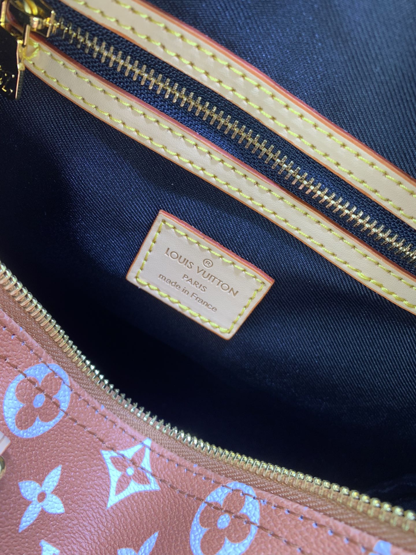 2XE268BDE Stylish leather bag 