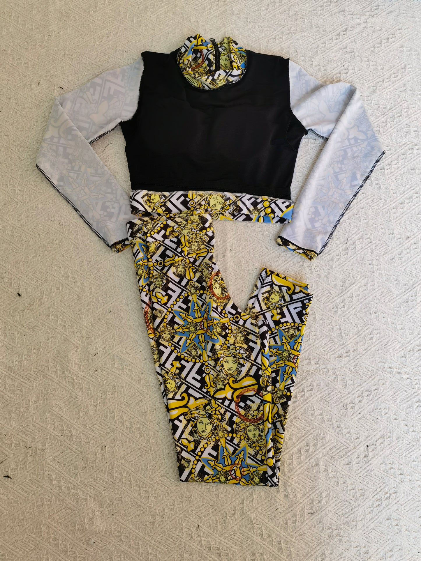 14V41YDE Stylish Long sleeve swimsuit