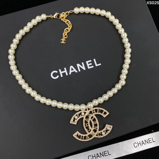 175RC83XDE Stylish Necklace